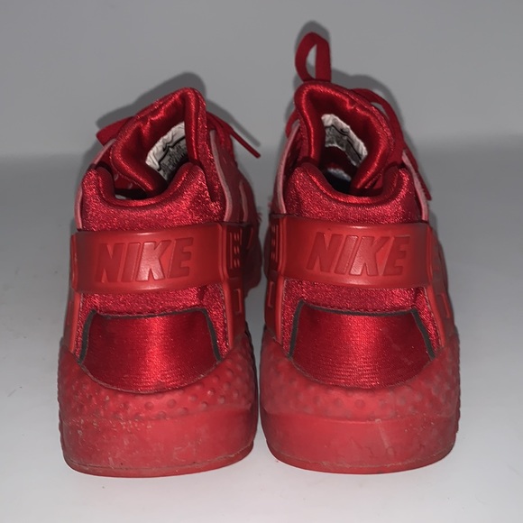 WOMENS/YOUTH, NIKE RED HUARACHE SHOES - Picture 5 of 7